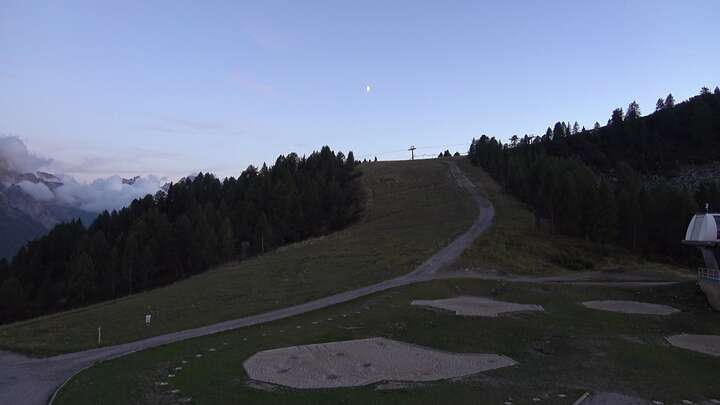 Dimaro Folgarida (Folgarida Marilleva) Folgarida Marilleva snow cam captured at 19 September 2026 at 7:25 pm GMT+2