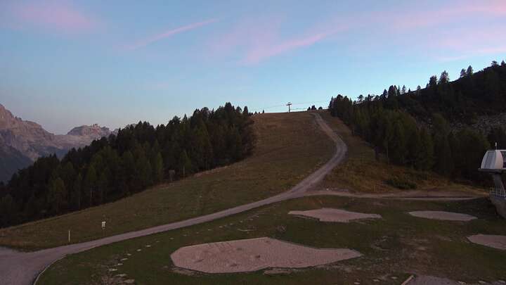 Dimaro Folgarida (Folgarida Marilleva) Folgarida Marilleva snow cam captured at 23 September 2026 at 7:35 pm GMT+2