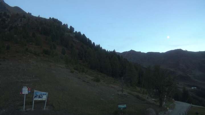 Gressan (Pila) Chamolé Monte snow cam captured at 17 September 2026 at 10:05 pm GMT+2