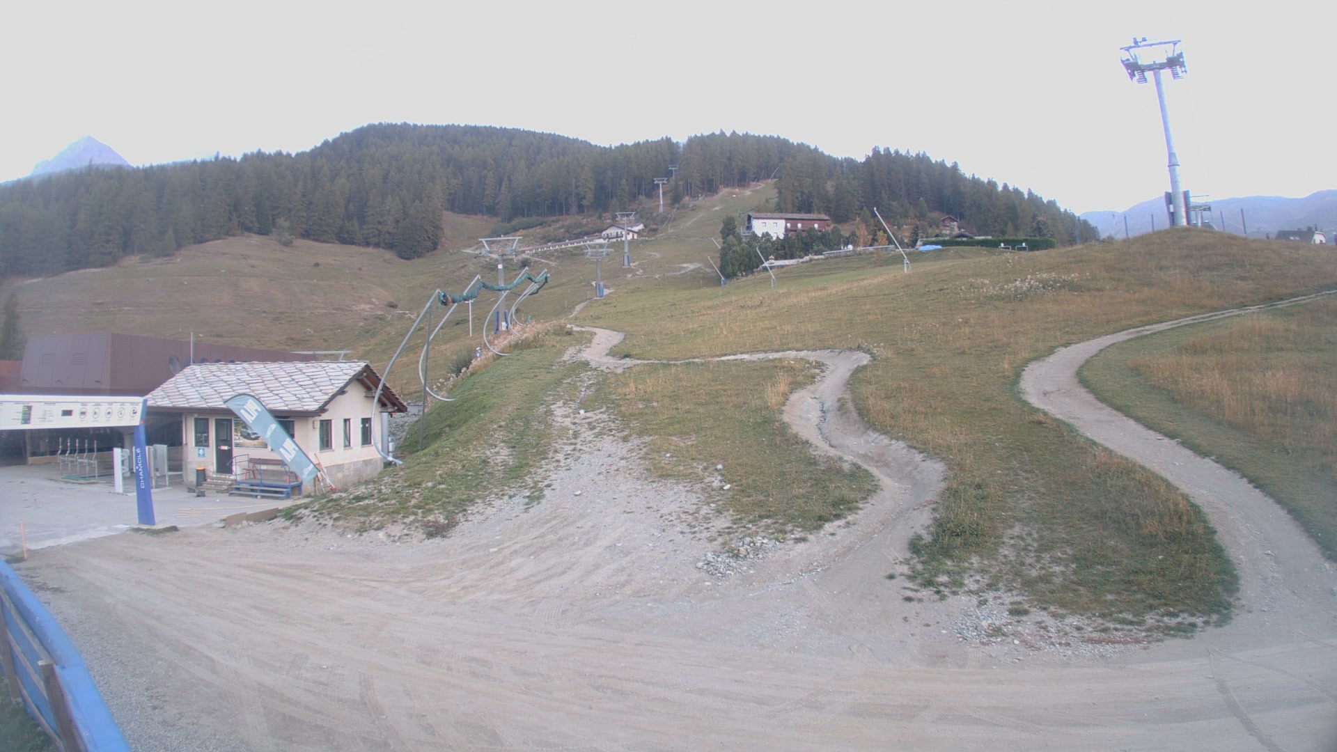 Gressan (Pila) Chamolé Valle snow cam captured at 3 October 2026 at 7:32 pm GMT+2