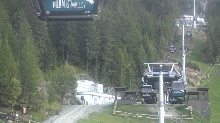 Gressan (Pila) Baby Gorraz snow cam captured at 13 September 2026 at 7:58 pm GMT+2