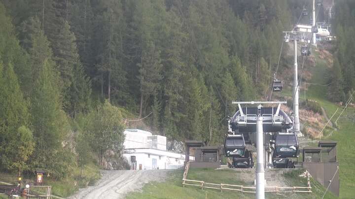 Gressan (Pila) Baby Gorraz snow cam captured at 14 September 2026 at 7:58 pm GMT+2