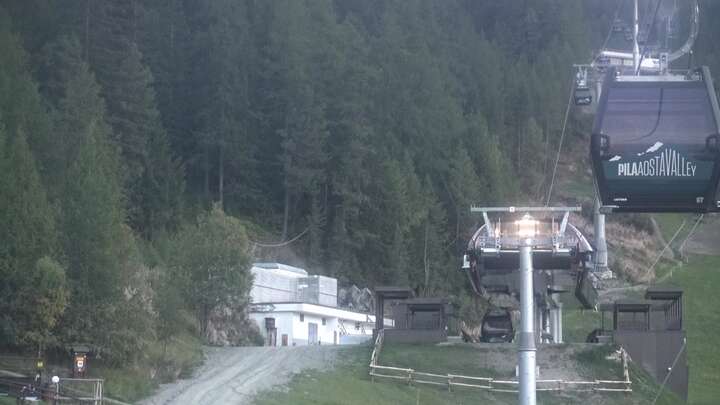 Gressan (Pila) Baby Gorraz snow cam captured at 17 September 2026 at 10:21 pm GMT+2