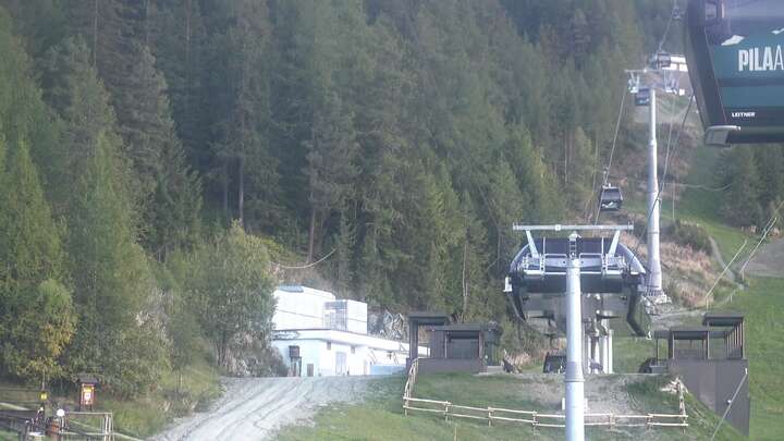 Gressan (Pila) Baby Gorraz snow cam captured at 20 September 2026 at 7:46 pm GMT+2