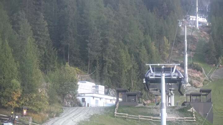 Gressan (Pila) Baby Gorraz snow cam captured at 27 September 2026 at 7:34 pm GMT+2