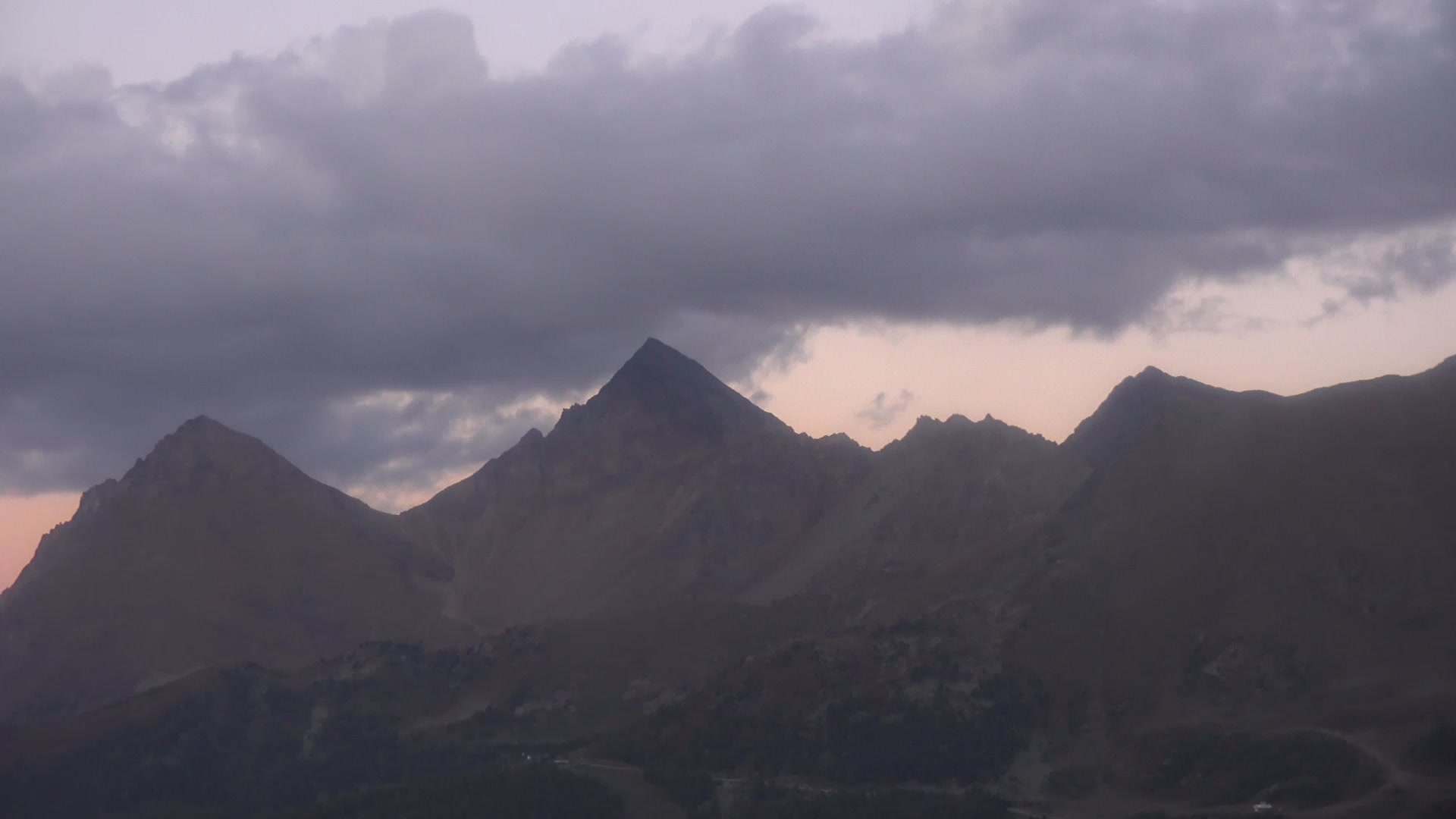 Gressan (Pila) Grimondet snow cam captured at 5 October 2026 at 7:13 pm GMT+2