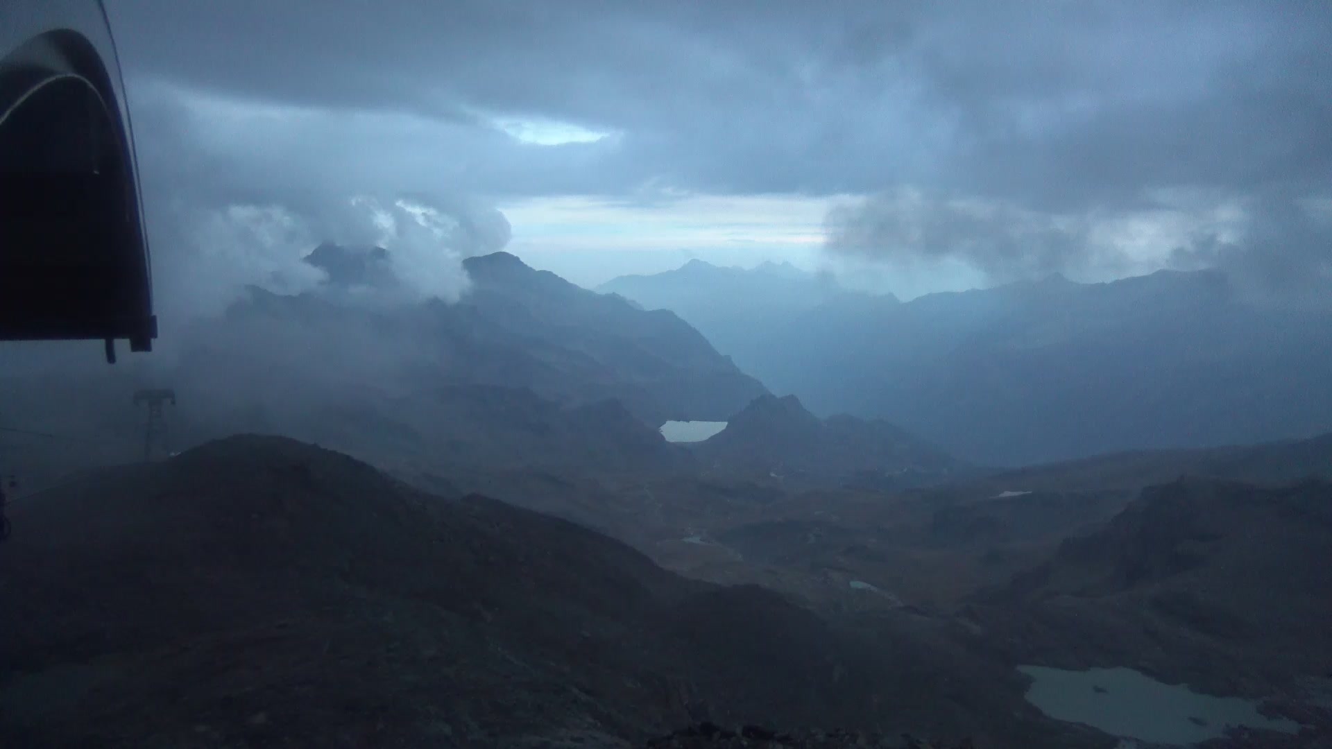 Gressoney-La-Trinité (Monterosa) Punta Indren snow cam captured at 4 October 2026 at 7:20 pm GMT+2