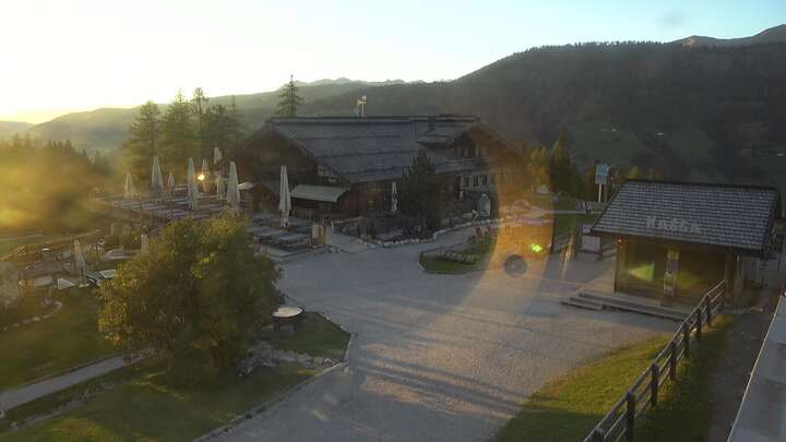 Innichen (3Zinnen Dolomites) Upper Station Haunold snow cam captured at 15 September 2026 at 7:11 pm GMT+2