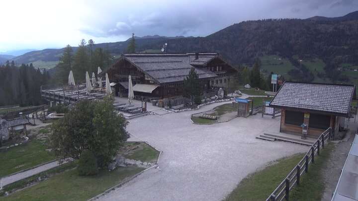 Innichen (3Zinnen Dolomites) Upper Station Haunold snow cam captured at 24 September 2026 at 7:19 pm GMT+2