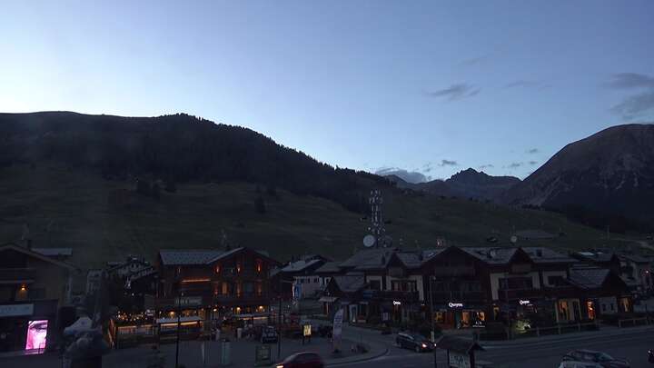 Livigno Centro Sci Fondo | Cross Country Stadium snow cam captured at 28 September 2026 at 7:16 pm GMT+2