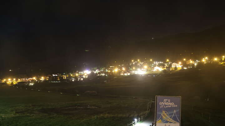 Livigno SnowFarm snow cam captured at 20 September 2026 at 11:48 pm GMT+2