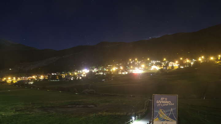 Livigno SnowFarm snow cam captured at 23 September 2026 at 11:52 pm GMT+2
