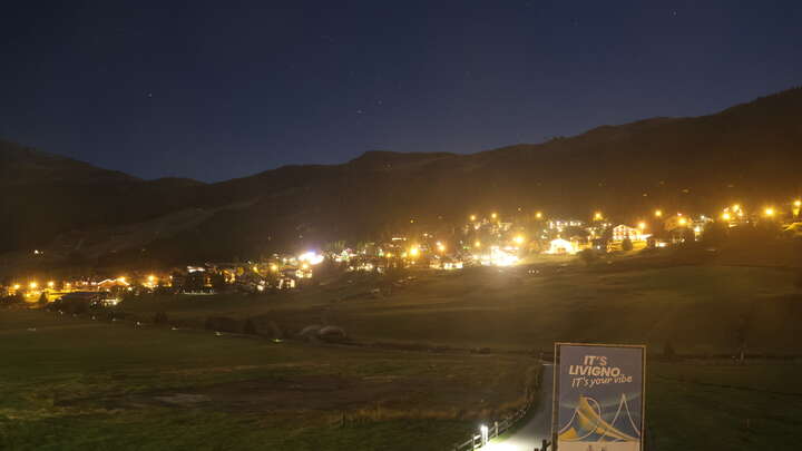 Livigno SnowFarm snow cam captured at 27 September 2026 at 11:54 pm GMT+2