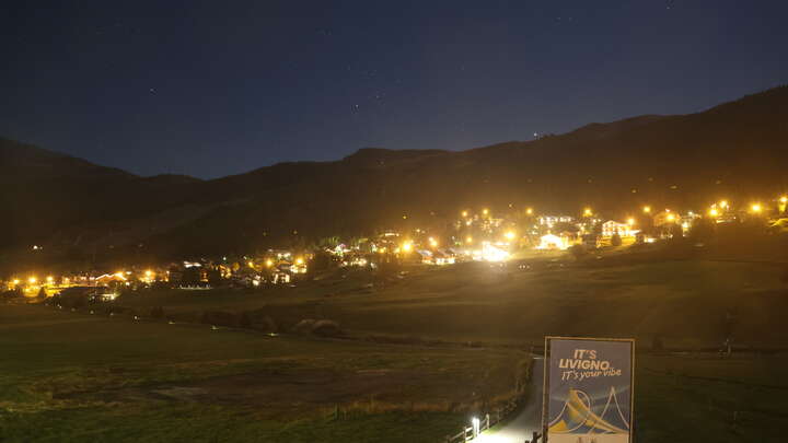 Livigno SnowFarm snow cam captured at 28 September 2026 at 11:49 pm GMT+2