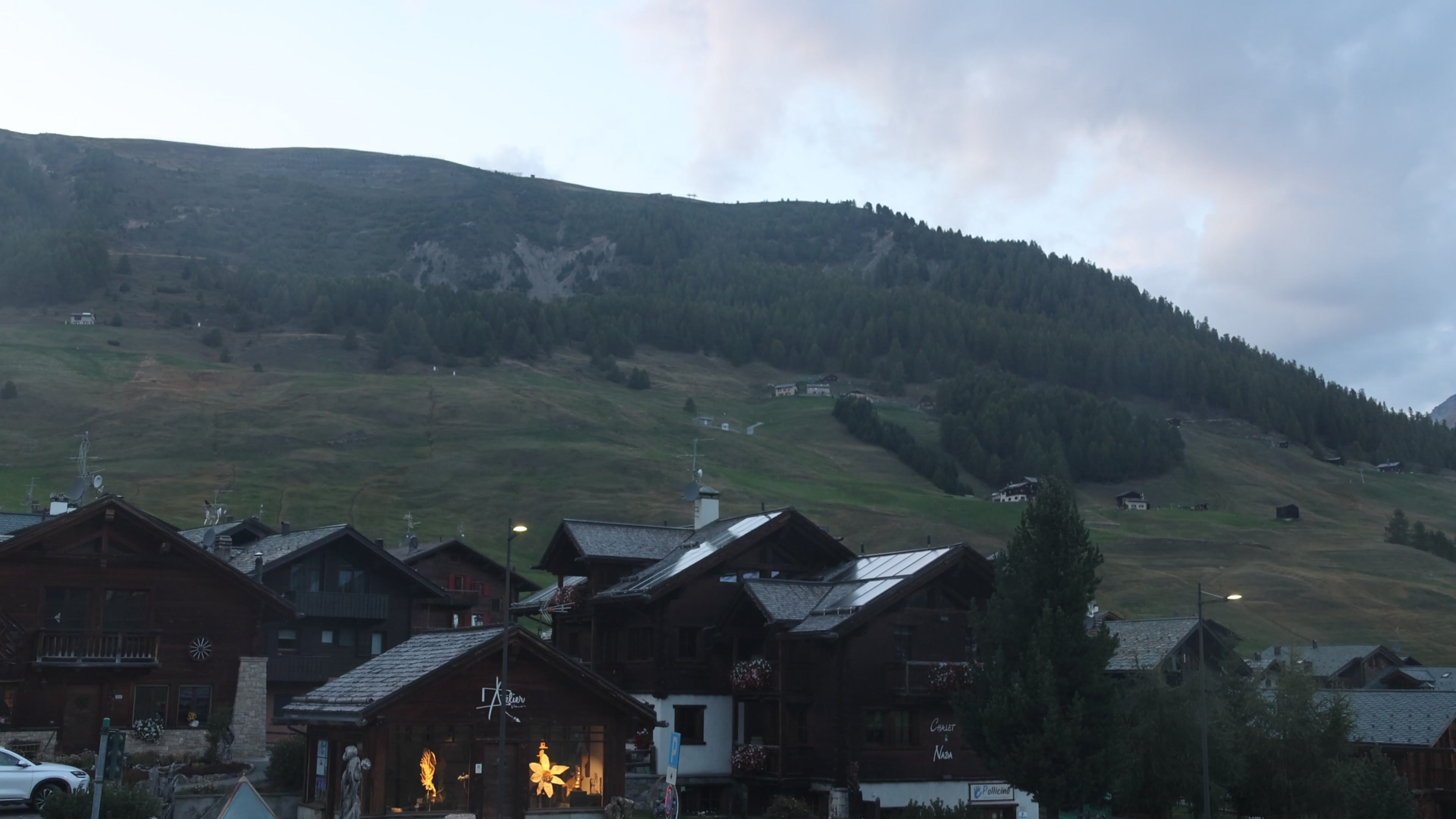 Livigno SnowFarm snow cam captured at 4 October 2026 at 7:11 pm GMT+2