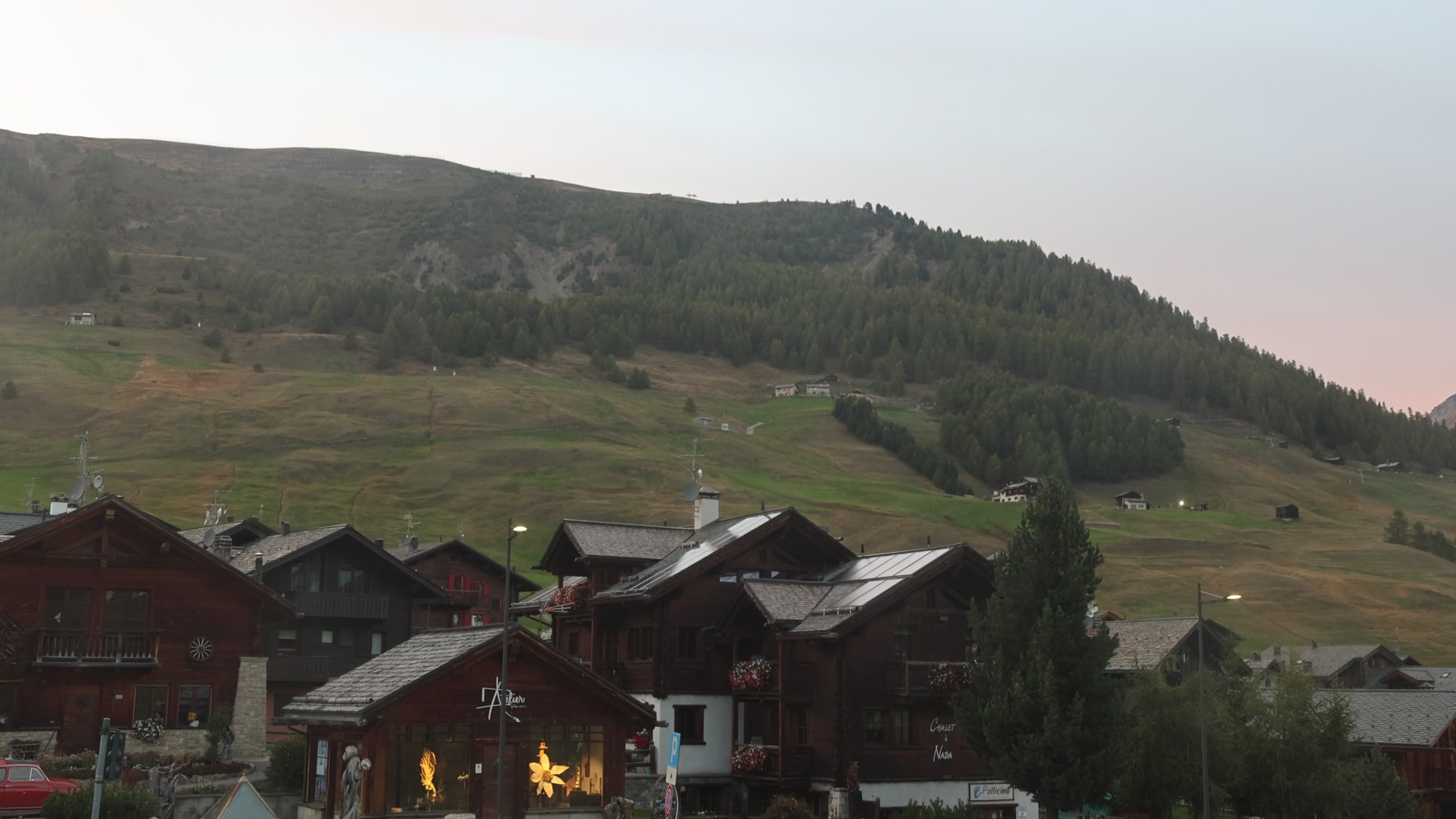 Livigno SnowFarm snow cam captured at 5 October 2026 at 7:07 pm GMT+2
