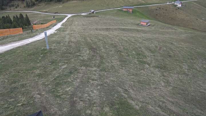 Obereggen Reiterjoch 2030 m snow cam captured at 24 September 2026 at 7:12 pm GMT+2