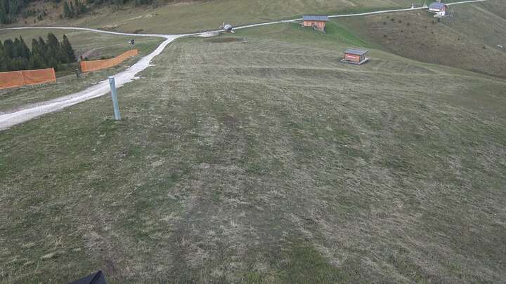 Obereggen Reiterjoch 2030 m snow cam captured at 25 September 2026 at 7:13 pm GMT+2