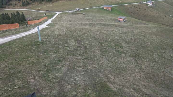Obereggen Reiterjoch 2030 m snow cam captured at 26 September 2026 at 7:13 pm GMT+2