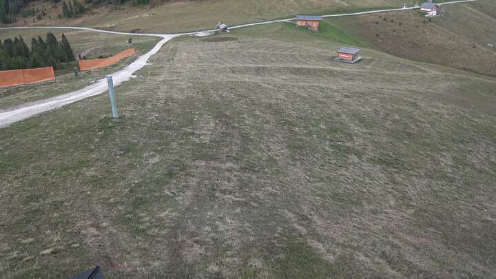 Obereggen Reiterjoch 2030 m snow cam captured at 27 September 2026 at 7:08 pm GMT+2