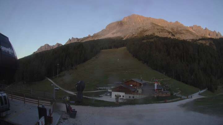 Obereggen Laner snow cam captured at 25 September 2026 at 7:11 pm GMT+2