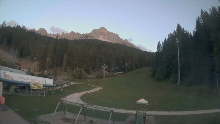 Obereggen Obereggen - Oberholz Base Station snow cam captured at 17 September 2026 at 10:07 pm GMT+2