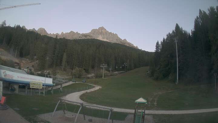 Obereggen Obereggen - Oberholz Base Station snow cam captured at 22 September 2026 at 7:27 pm GMT+2