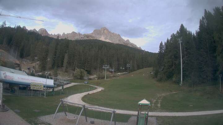 Obereggen Obereggen - Oberholz Base Station snow cam captured at 24 September 2026 at 7:27 pm GMT+2