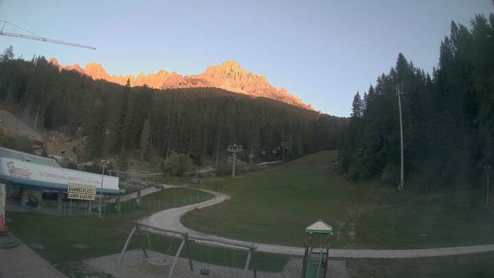 Obereggen Obereggen - Oberholz Base Station snow cam captured at 25 September 2026 at 7:11 pm GMT+2