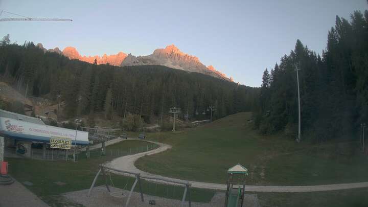 Obereggen Obereggen - Oberholz Base Station snow cam captured at 27 September 2026 at 7:08 pm GMT+2