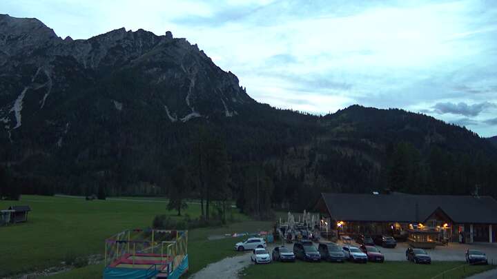 Prags Skilifte Prags snow cam captured at 13 September 2026 at 7:47 pm GMT+2