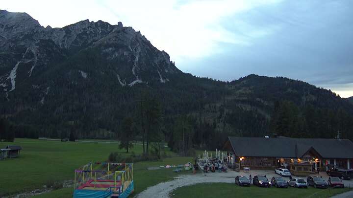 Prags Skilifte Prags snow cam captured at 20 September 2026 at 7:23 pm GMT+2