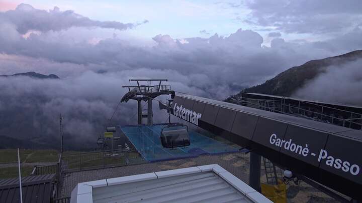 Predazzo Passo Feudo snow cam captured at 18 September 2026 at 7:29 pm GMT+2