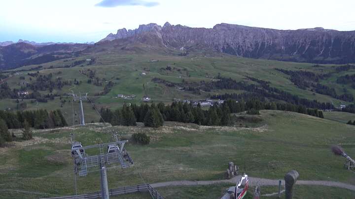 Seis am Schlern Puflatsch Upper Station snow cam captured at 21 September 2026 at 7:23 pm GMT+2