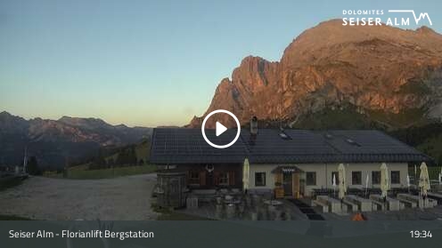 Seis am Schlern Florianlift Upper Station snow cam captured at 12 September 2026 at 7:38 pm GMT+2