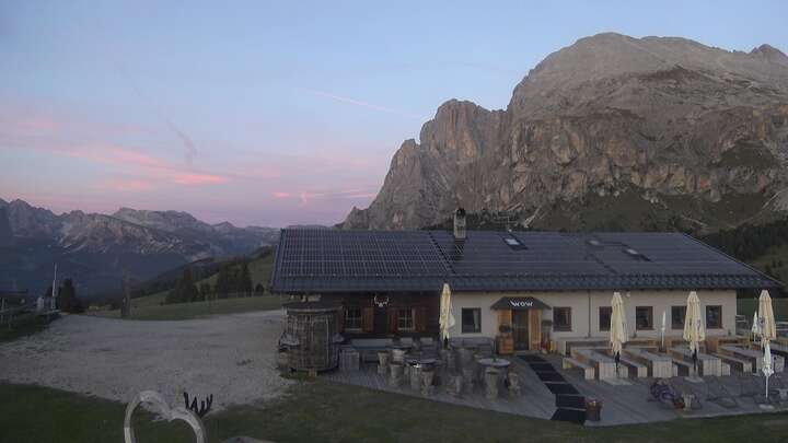 Seis am Schlern Florianlift Upper Station snow cam captured at 23 September 2026 at 7:30 pm GMT+2