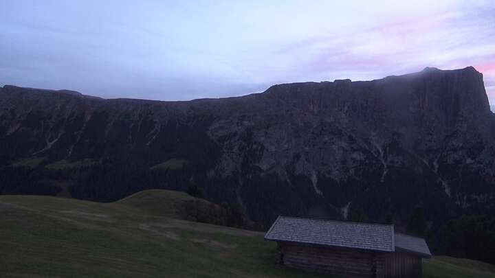 Seis am Schlern Spitzbühl snow cam captured at 13 September 2026 at 7:49 pm GMT+2