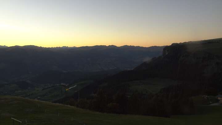 Seis am Schlern Spitzbühl snow cam captured at 22 September 2026 at 7:30 pm GMT+2
