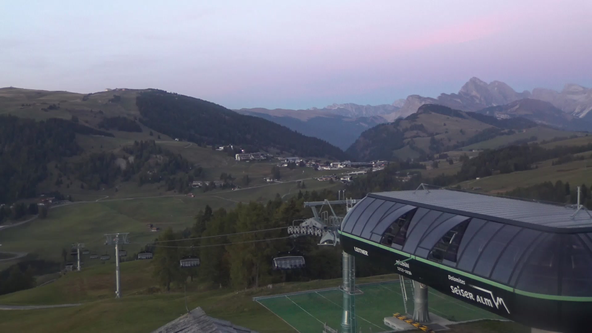 Seis am Schlern Spitzbühl snow cam captured at 3 October 2026 at 7:08 pm GMT+2