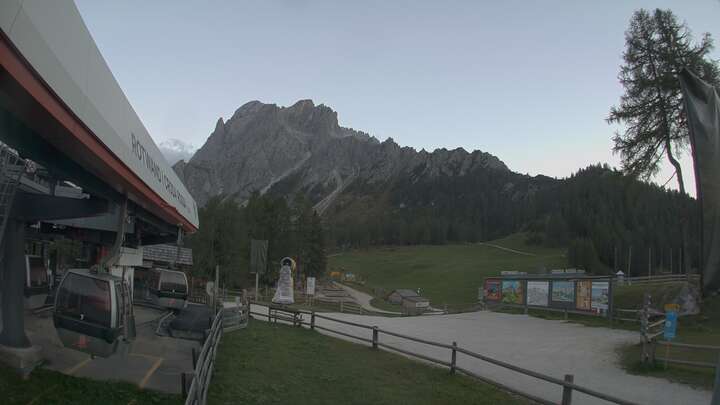 Sexten (3Zinnen Dolomites) Rotwand Upper Station snow cam captured at 16 September 2026 at 7:31 pm GMT+2