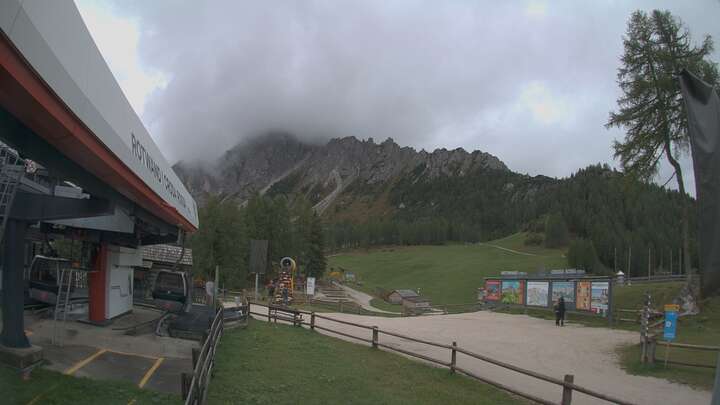 Sexten (3Zinnen Dolomites) Rotwand Upper Station snow cam captured at 17 September 2026 at 10:12 pm GMT+2