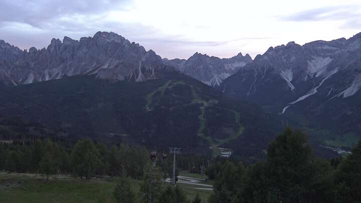 Sexten (3Zinnen Dolomites) Stiergarten snow cam captured at 20 September 2026 at 7:24 pm GMT+2