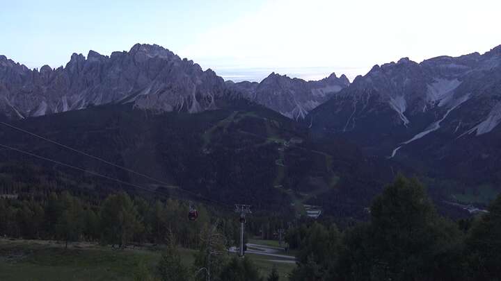 Sexten (3Zinnen Dolomites) Stiergarten snow cam captured at 21 September 2026 at 7:23 pm GMT+2
