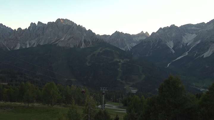 Sexten (3Zinnen Dolomites) Stiergarten snow cam captured at 27 September 2026 at 7:11 pm GMT+2