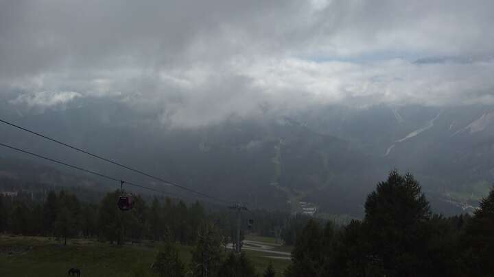 Sexten (3Zinnen Dolomites) Stiergarten snow cam captured at 29 September 2026 at 12:18 pm GMT+2