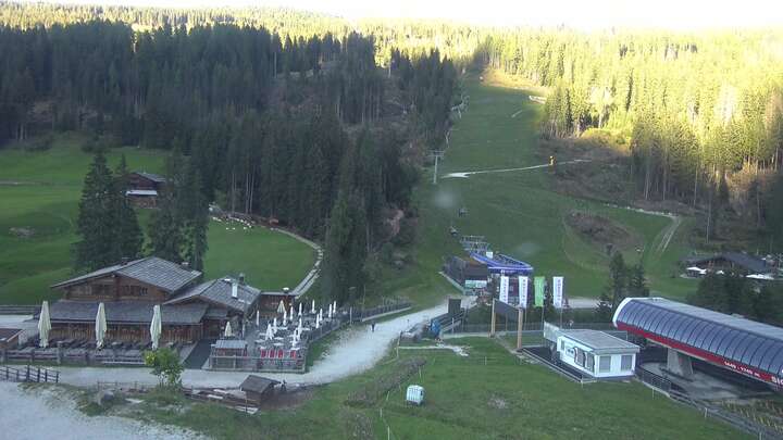 Sexten (3Zinnen Dolomites) Signaue snow cam captured at 15 September 2026 at 5:55 pm GMT+2