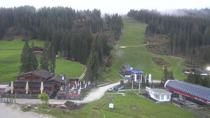 Sexten (3Zinnen Dolomites) Signaue snow cam captured at 18 September 2026 at 7:31 pm GMT+2