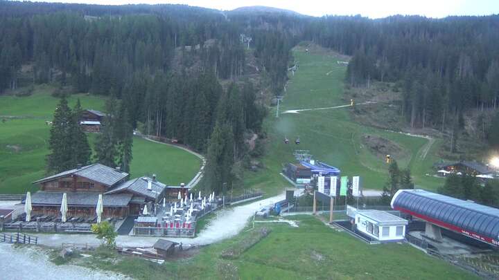 Sexten (3Zinnen Dolomites) Signaue snow cam captured at 20 September 2026 at 7:24 pm GMT+2
