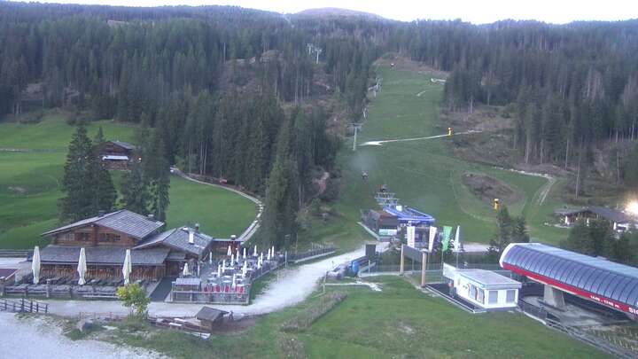 Sexten (3Zinnen Dolomites) Signaue snow cam captured at 21 September 2026 at 7:23 pm GMT+2