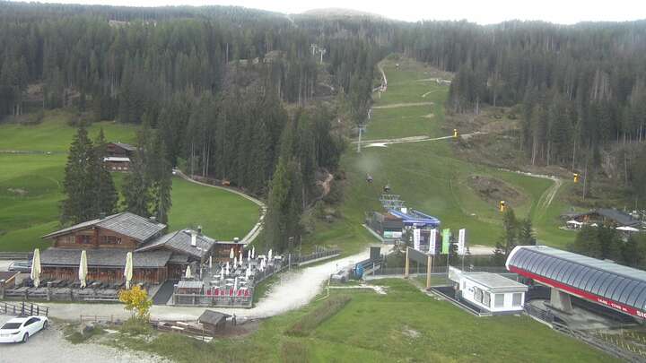 Sexten (3Zinnen Dolomites) Signaue snow cam captured at 27 September 2026 at 7:11 pm GMT+2